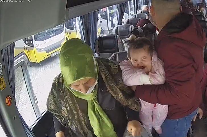 Görünce arka koltuğa saklandı ama... Minibüsteki kanlı hesaplaşma kamerada G5