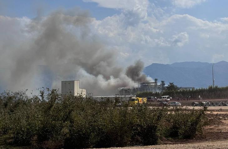 Son dakika | Sakarya'da makarna fabrikasında patlama! Yaralı sayısı 30'a yükseldi, kahreden haber geldi: Korkunç olayın görüntüleri ortaya çıktı G2
