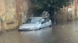 İstanbul’da sağanak yağış etkili oldu, yollar göle döndü