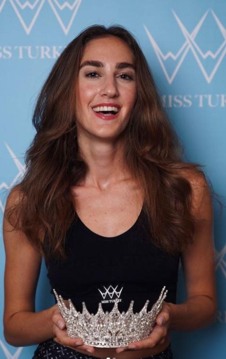 1994 güzellik kraliçesi Pınar Altuğ, Miss Turkey birincisi İdil Bilgen paylaşımlarına isyan etti G2