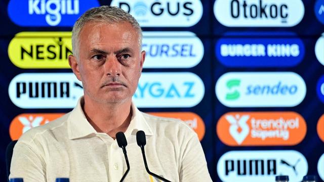 Kasımpaşa maçı sonrası Mourinho'dan Okan Buruk açıklaması! Halil Umut Meler ile arkadaş olması...