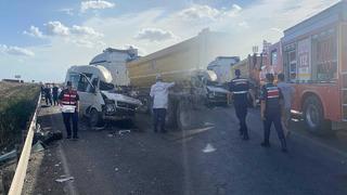 Adana'da katliam gibi kaza! Tır işçi servisini biçti: 4 ölü, 6 yaralı