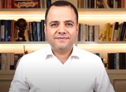 Özgür Demirtaş yurt dışında kullandı... Türkiye'de olmamasından dert yandı: "İçler acısı bir durum" 