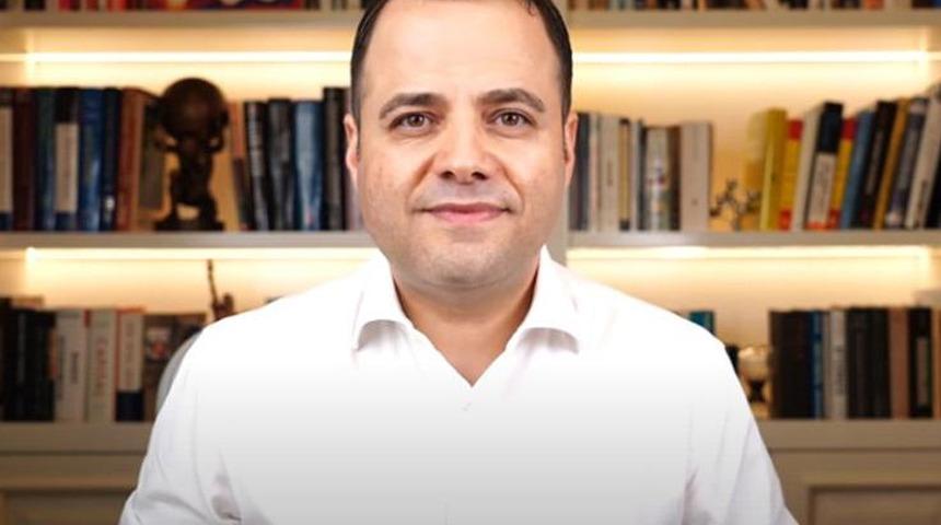 Özgür Demirtaş yurt dışında kullandı... Türkiye'de olmamasından dert yandı: "İçler acısı bir durum" 