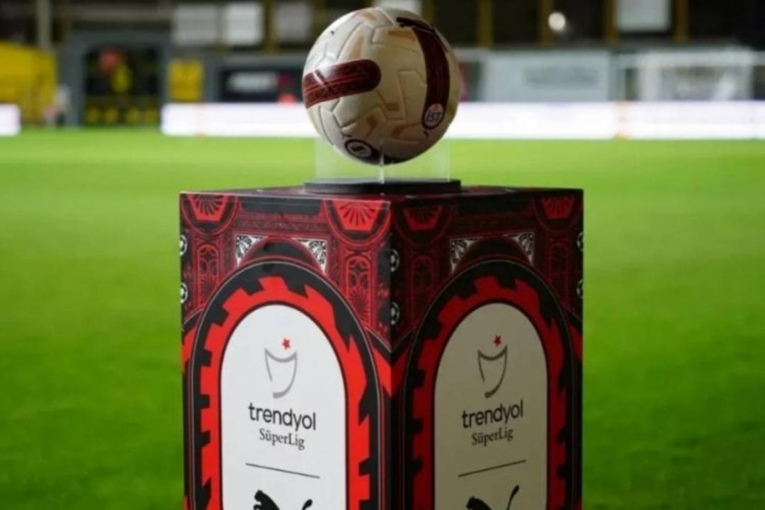 T&uuml;rkiye Futbol Federasyonu a&ccedil;ıkladı! Trendyol S&uuml;per Lig'de derbi tarihleri belli oldu