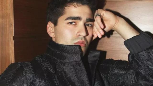 'Birinci kattan, camdan atladım' diye paylaştı! Mert Ramazan Demir'in elindeki yara izleri merak konusu oldu