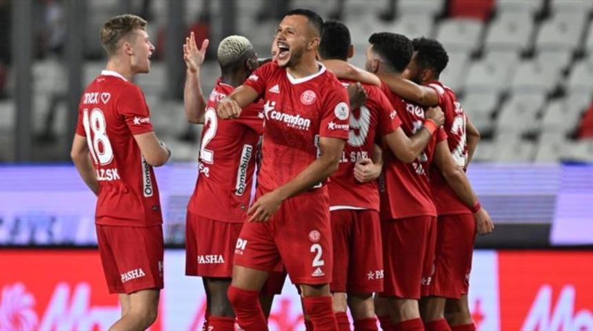 Trendyol Süper Lig'de Antalyaspor Adana Demirspor'dan üç puanı 90+8'de aldı! Alex De Souza büyük sevinç yaşadı!