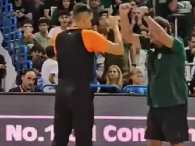 Panathinaikos'ta Ergin Ataman adeta çılgına döndü! Sahanın içine girdi... Skandal pankartı görünce 'Beni oyundan atın' dedi...!