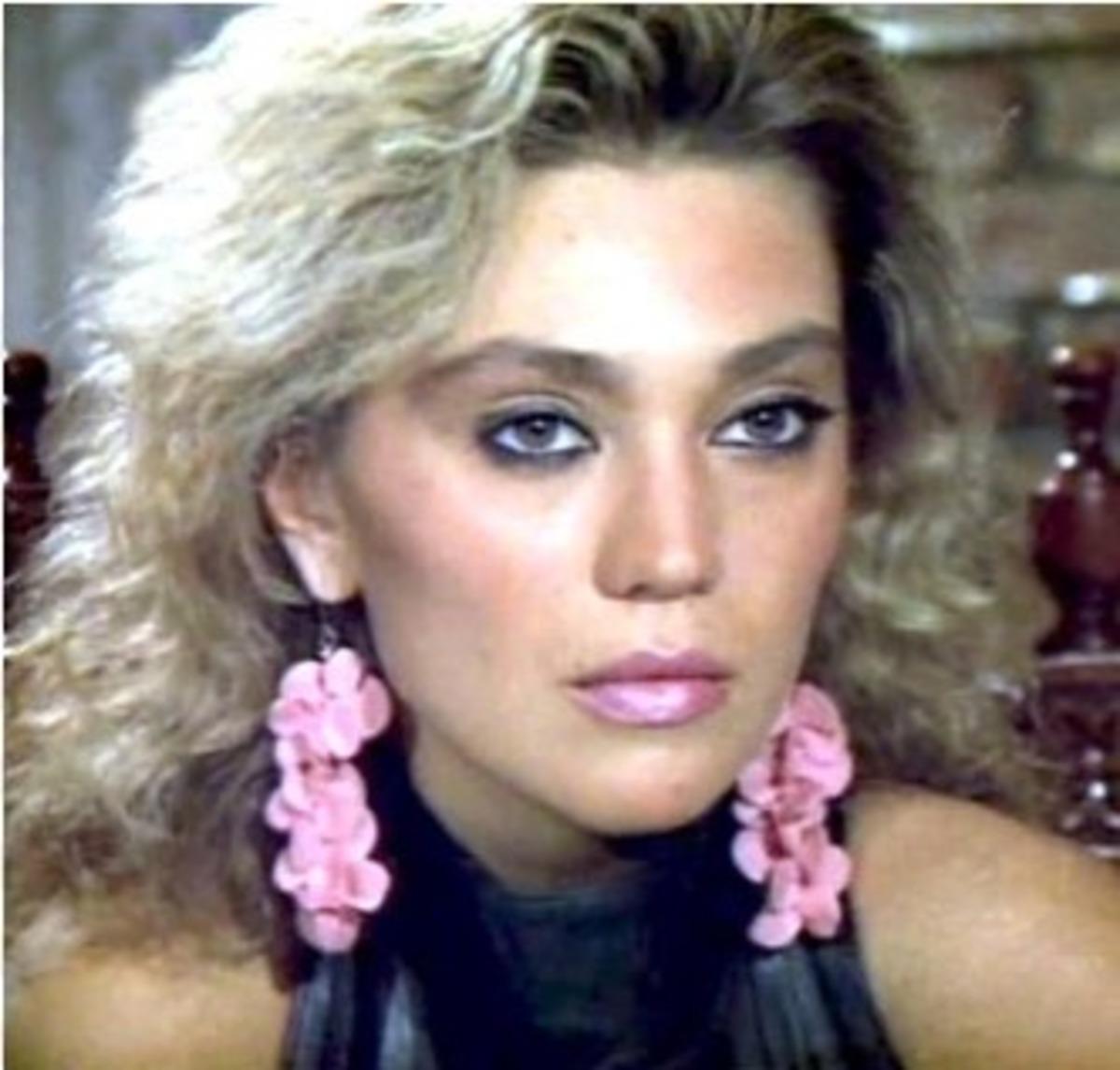 Yeşil&ccedil;am ın en g&uuml;zel kadınlarındandı! Sevtap Parman hastalığa yakalandı huzurevine yerleşti 1