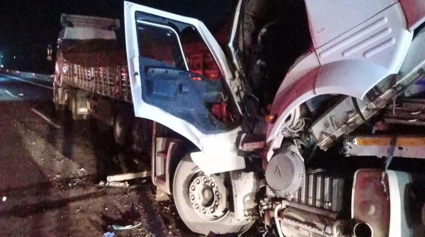 Gaziantep'te 2 tırın çarpıştığı kazada 1 kişi öldü