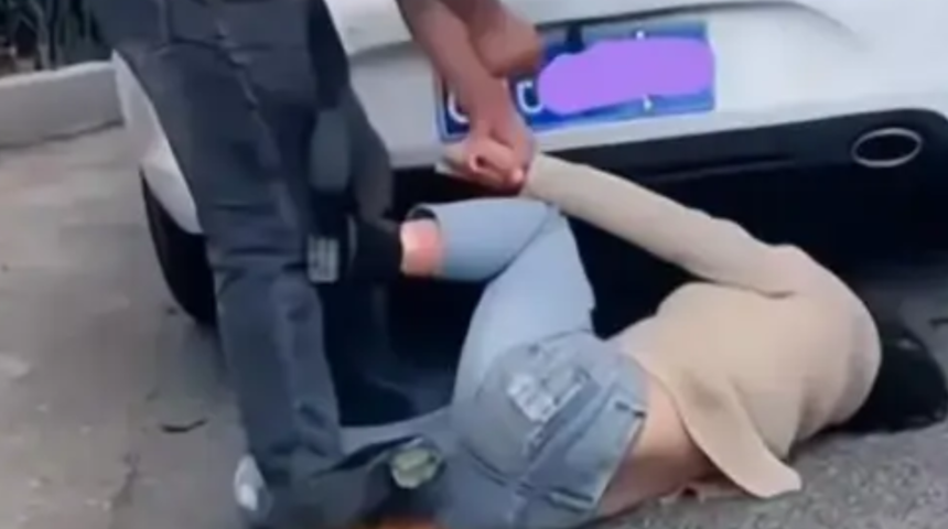 3 gün boyunca iş gezisine gittiğini söylemişti! Aldatan kadın kocasına sokak ortasında yakalandı... Ortalık bir anda karıştı