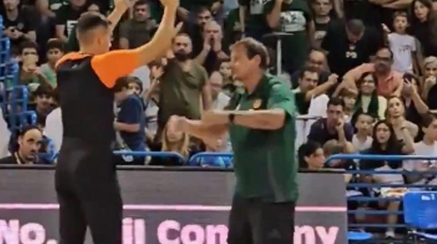 Ergin Ataman'dan 'Türklerden Kanlı Kıbrıs İşgali' pankartına ilişkin ilk açıklama geldi! "Misafirperverliğe yakıştıramadığım bir siyasi pankart açıldı"