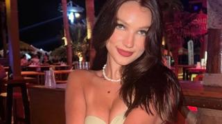 Erkekler ona yemek yemesi için para ödüyor! En çok beni makarna yerken beğeniyorlar