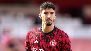 Manchester United'dan Altay'a kötü haber!