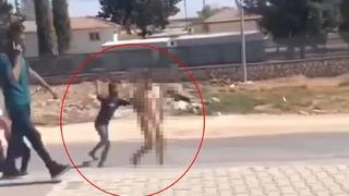 Sokakta çıplak dolaşan adama 'utanmıyor musun?' dayağı