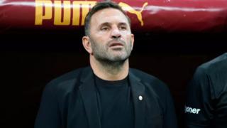 Galatasaray Teknik Direktörü Okan Buruk karşılaşmanın ardından önemli açıklamalarda bulundu. Fenerbahçe sözleri dikkat çekti... Derbide oynamayacak futbolcuyu duyurdu!