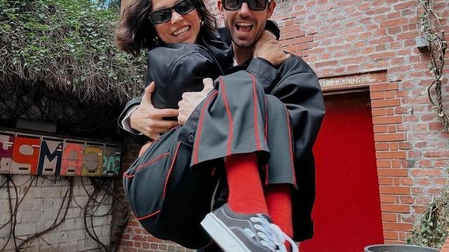 Edis konserine ünlü yağmuru! Zeynep Bastık ve Serkay Tütüncü'nün dans şovu gündem oldu