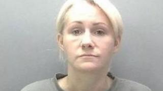  Hapishaneyi aşk yuvaları yapmışlar! Mahkum ve gardiyan arasındaki yasak aşkı cep telefonu ele verdi