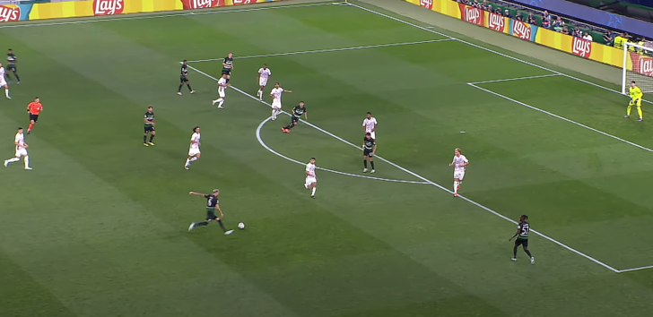 Spiker bile ne diyeceğini şaşırdı! Şampiyonlar Ligi'nde turnuva tarihine geçecek gol... İnanılmaz! G3