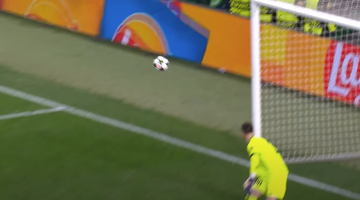 Spiker bile ne diyeceğini şaşırdı! Şampiyonlar Ligi'nde turnuva tarihine geçecek gol... İnanılmaz!