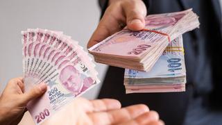 Sadece 1 gün farkla yüzde 30 daha yüksek maaş! 'Gerçekten rekor fark' Emeklilik dilekçesinde kritik tarihe dikkat çekti 'Panik kaçışları'