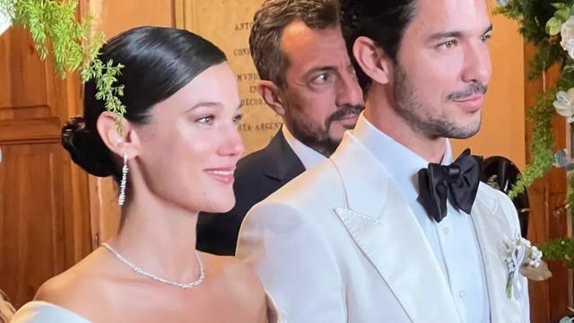 Merak ediliyordu! Pınar Deniz'in kız kardeşi nikahta ortaya çıktı! Güzelliğiyle büyüledi...