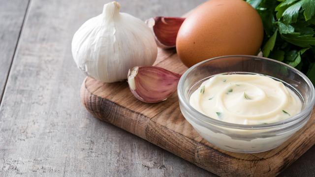 Aioli sos (ayoli sos) tarifi: Aioli sos (ayoli sos) nasıl yapılır?