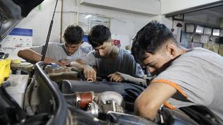 Ayda 25 lira maaş ve diploma veren iş için camiler vaaz vermeye başlayacak! Çırak yokluğu her tuşa bastırıyor... Antalya'da esnaf çaresiz kaldı!