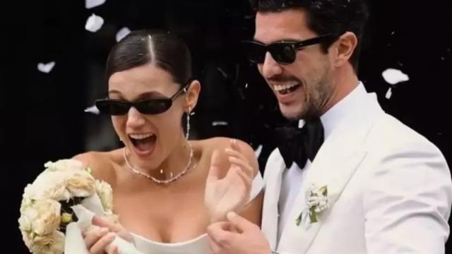 Gelinliği pek beğenilmemişti... Pınar Deniz'in gelinliğinin Kaan Yıldırım'ın damatlığının fiyatı ortaya çıktı! Duyanlar o detaya şaşırdı