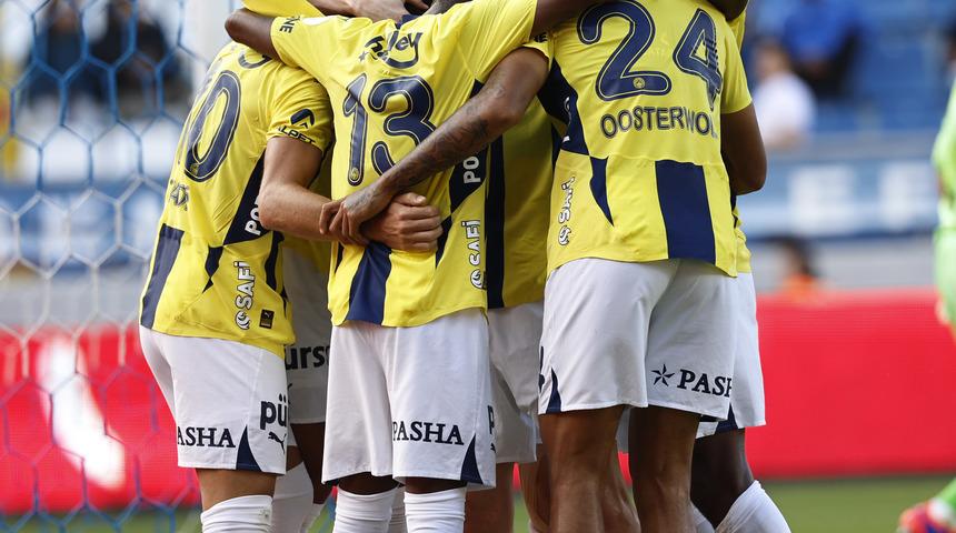 Fenerbahçe'de İsmail Yüksek sürprizi! İtalyan devlerinin Galatasaray derbisinde gözleri onun üzerinde