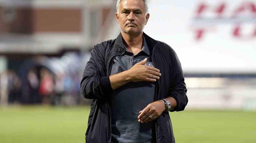 Jose Mourinho, Fenerbahçe’de ilk derbisine çıkacak