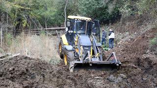 18 yıl önce kaybolmuştu! Oğlunun evi ve bahçesi çembere alındı