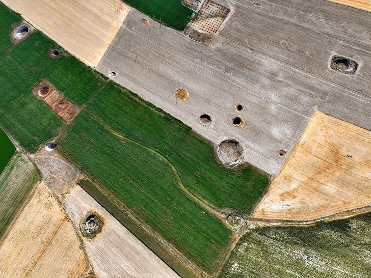 Tek kareye 24 tanesi sığdı! "Ürkütücü boyutlarda" yüzlercesi var: Konya Ovası'nda Ay'ın yüzeyine benzedi, obruklar endişelendiriyor G3