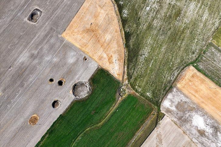 Tek kareye 24 tanesi sığdı! "Ürkütücü boyutlarda" yüzlercesi var: Konya Ovası'nda Ay'ın yüzeyine benzedi, obruklar endişelendiriyor G4