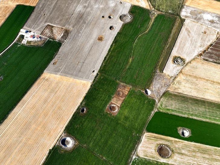 Tek kareye 24 tanesi sığdı! "Ürkütücü boyutlarda" yüzlercesi var: Konya Ovası'nda Ay'ın yüzeyine benzedi, obruklar endişelendiriyor G5