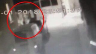 CHP'li başkanın kız kardeşlerine çirkin saldırı! İşte o anlar!