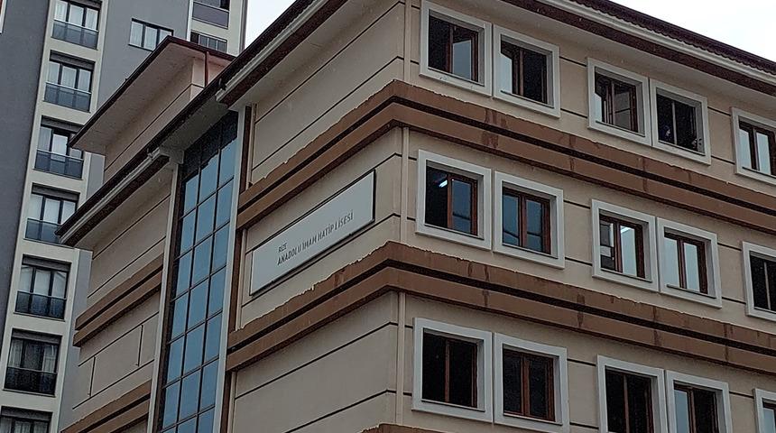 Rize'de korkunç olay! Okulun 4. katından merdiven boşluğuna düşen kız öldü!