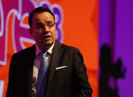 Özgür Demirtaş'tan gelire göre fatura tepkisi! 'Duble haksızlık' diyerek paylaştı: 'Vergisini ödemeyene bir de ucuz elektrik mi kullandıracaksınız?'