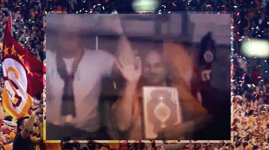 Galatasaraylı taraftarlar Kadıköy’e hareket etti! Kur'an-ı Kerim ile geldi