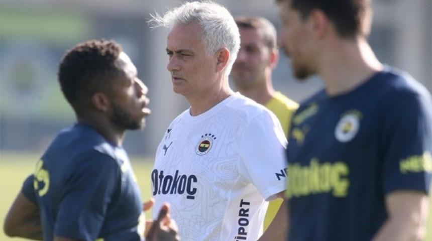 Jose Mourinho Galatasaray derbisi öncesi bir ilki gerçekleştirdi! Hiç bir takımda böyle bir şey yapmamıştı