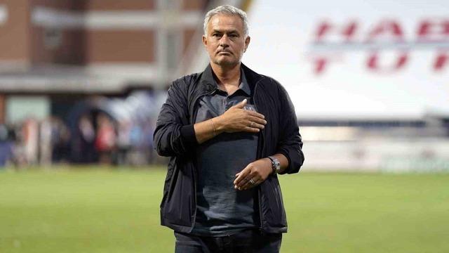 jose-mourinho-fenerbahcede-ilk-derbisine-cikacak