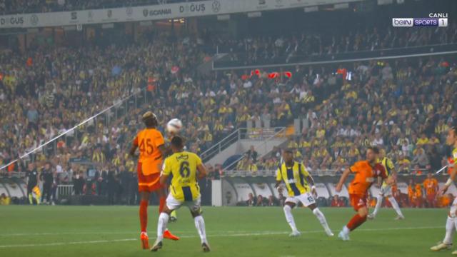 Kadıköy'de 100 milyon Euroluk asist Osimhen öyle bir pas verdi ki... Mertens bile inanamadı