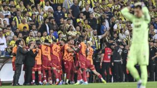Galatasaray'dan derbide tarihi galibiyet! Fenerbahçe'yi 3-1 mağlup ettiler, 25 yıl sonra bir ilki başardılar...