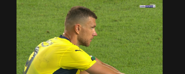 SON DAKİKA: Maç sonu Galatasaray çimlerde büyük sevinç yaşadı, Fenerbahçeli futbolcular içeri girmedi! Mert Hakan Yandaş... G3