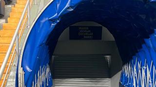 Fenerbahçe-Galatasaray maçının sonunda 'kepenk' tartışması! ''Su şişeleri attılar, kepenkleri kapattılar