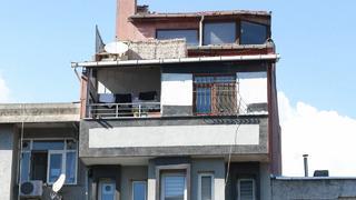 Kaçak kat üstüne kaçak kat çıkmışlar! Birbirinden ayrı üç evi üst üste koymuşlar gibi...