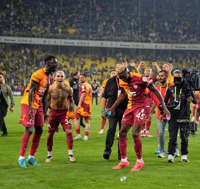 Galatasaray yönetiminden oyuncuları sevinçten havaya uçuracak hamle! 640xauto