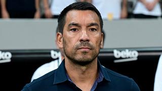 Beşiktaş'ın Hollandalı hocası van Bronckhorst, Eyüpspor galibiyetiyle 24 yıl sonra bir ilki başardı
