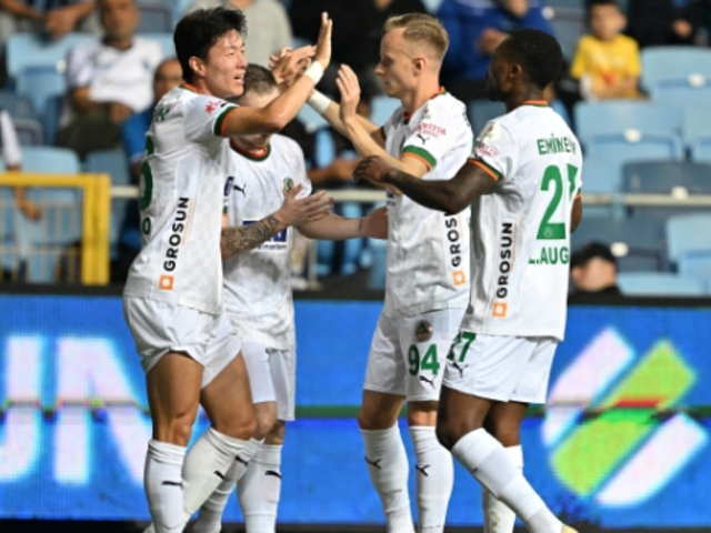 Alanyaspor Adana Demirspor'u 2 golle geçti, ligdeki ilk galibiyetini aldı!