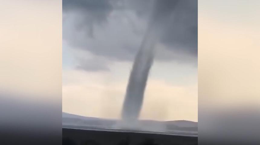 Şanlıurfa'da dev hortum! Bölgede tedirginliğe neden oldu